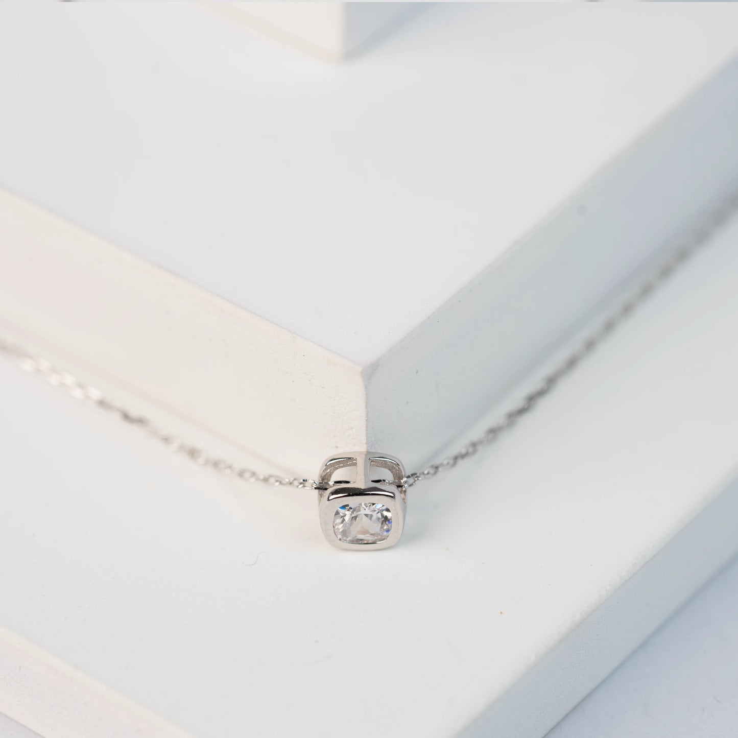 925 Sterling Silver | Silver Mini Baguette Pendant with Link Chain