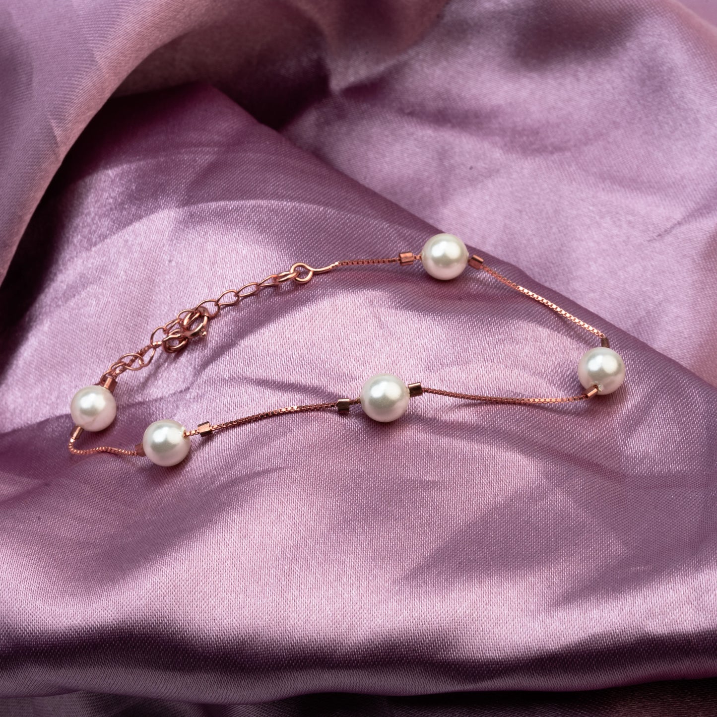 925 Sterling Silver | Pearl Embrace Bracelet