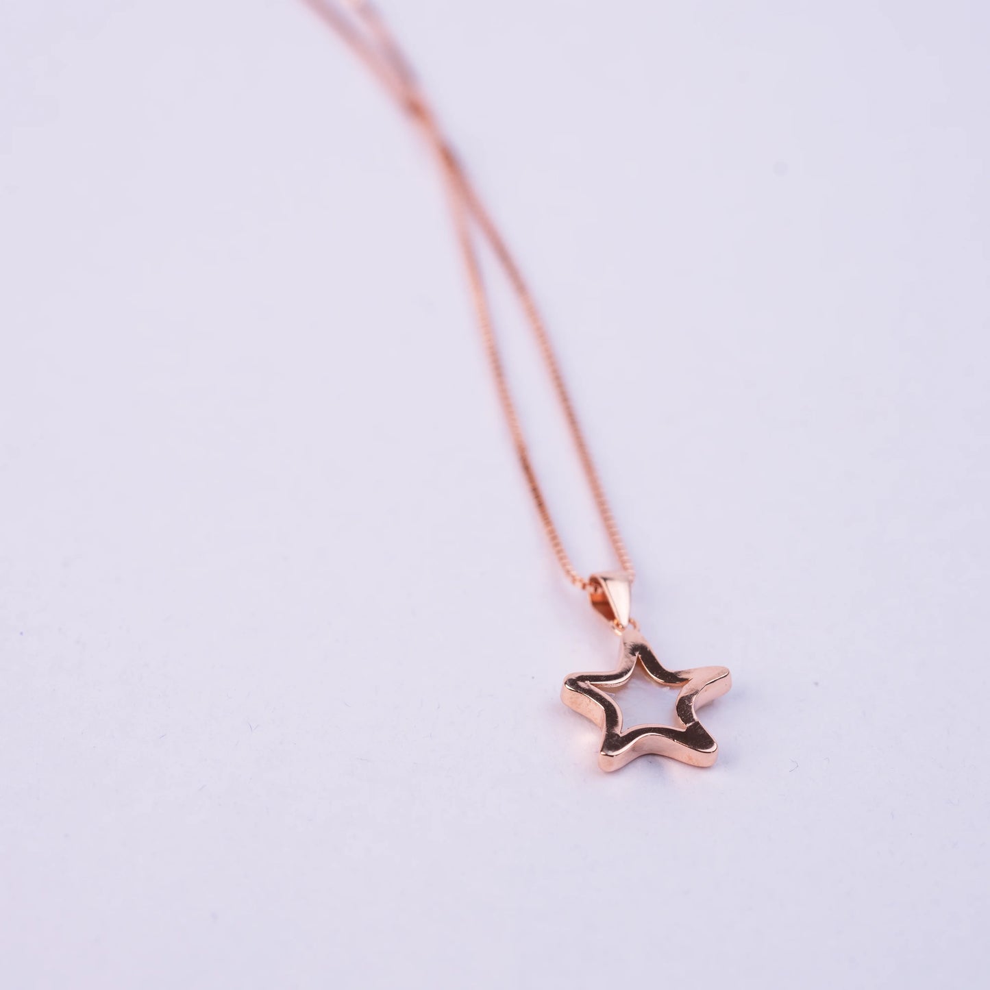 925 Sterling Silver | Stellar Elegance Pendant with Box Chain