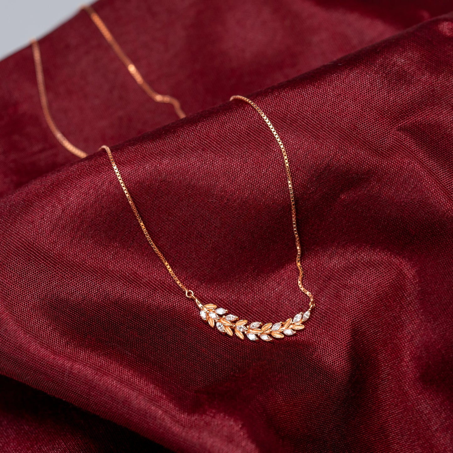 925 Sterling Silver | Floral Arch Necklace