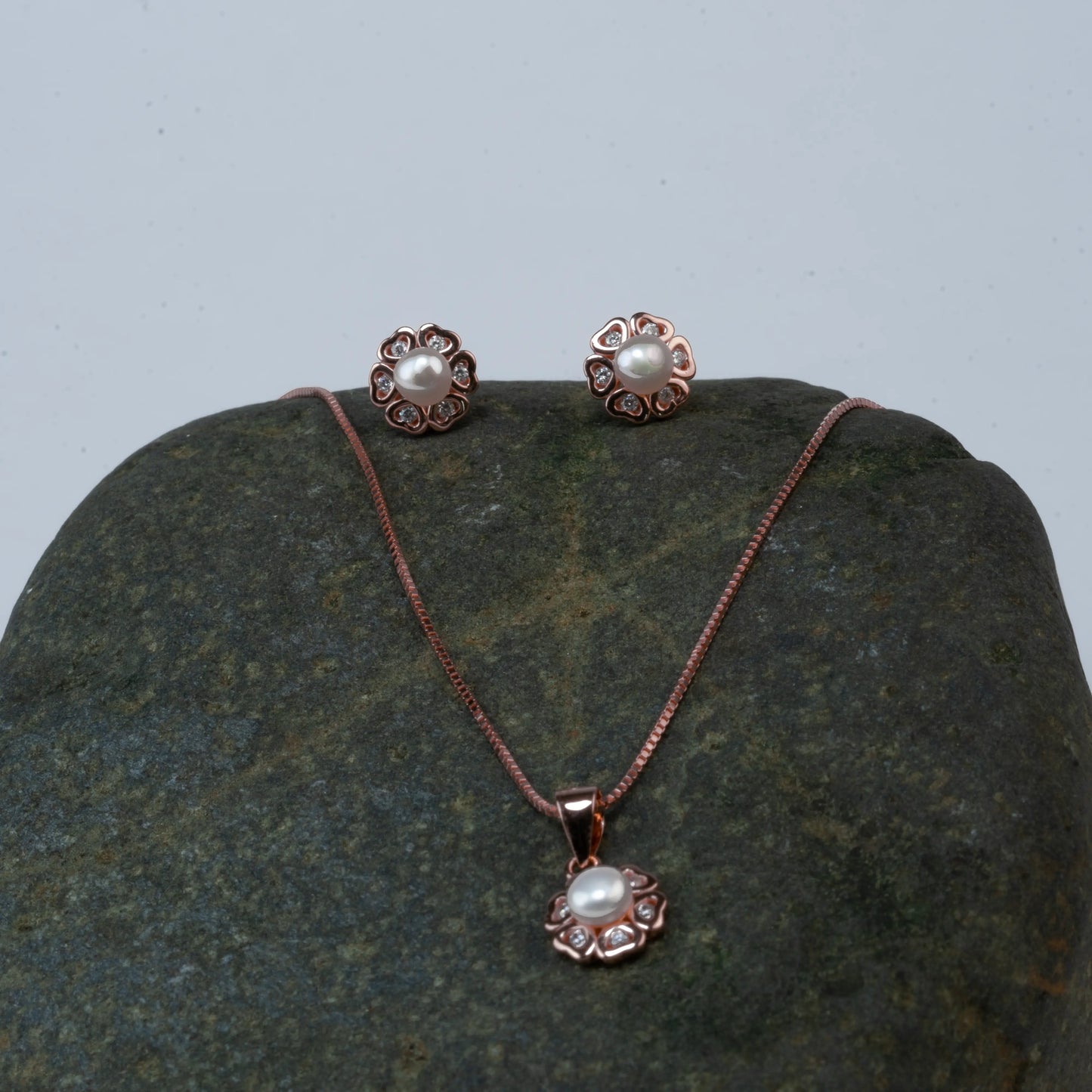 925 Sterling Silver | Petal Pearl Set of Earring and a Pendant with Chain