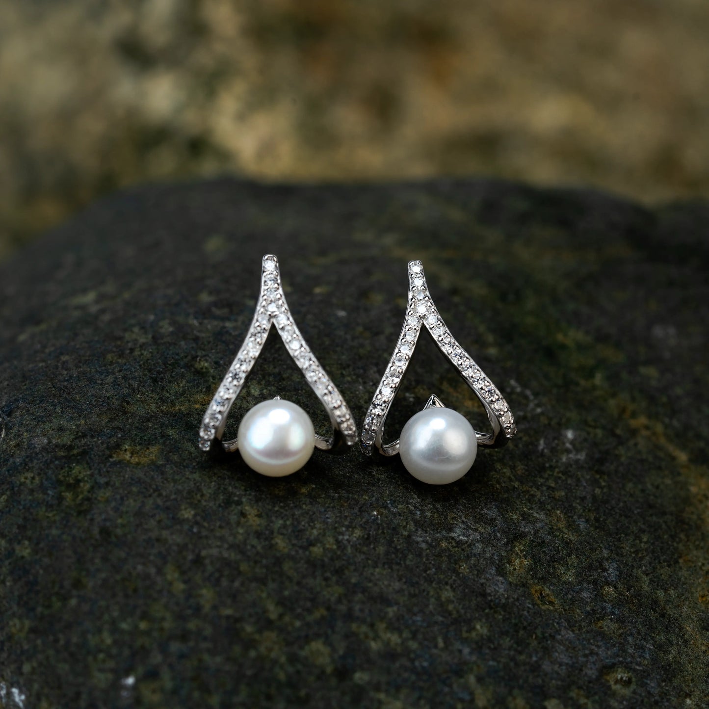 925 Sterling Silver | Pearl Harmony Set of Earring and a Pendant with Chain